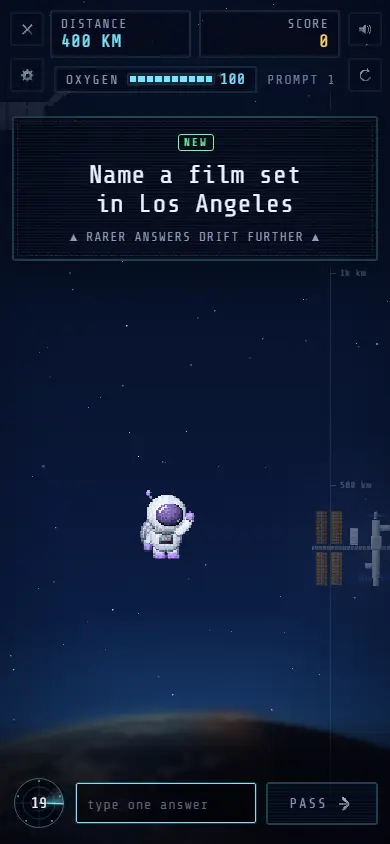 An Infinite run on a phone: the oxygen gauge full at 100, the prompt Name a film set in Los Angeles, and an answer box